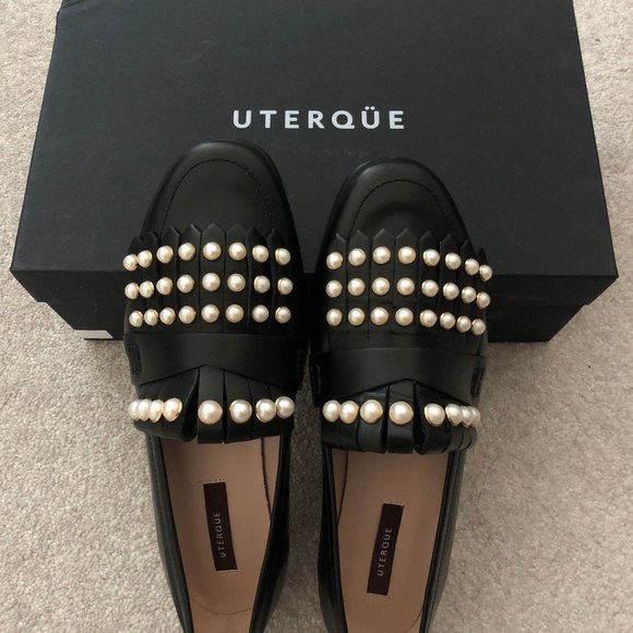 Spanish Brand Uterque Flat shoes - Picture 1 of 4